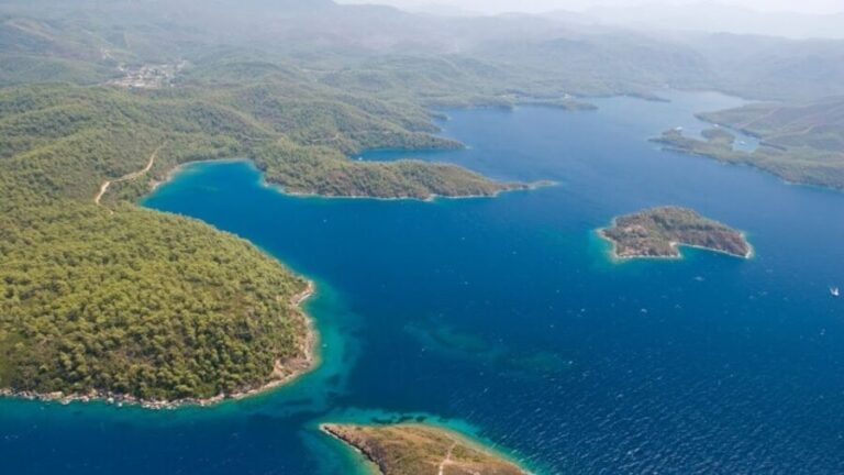 Marmaris: Cleopatra Island Boat Trip with Lunch and Transfer - What Travelers Are Saying