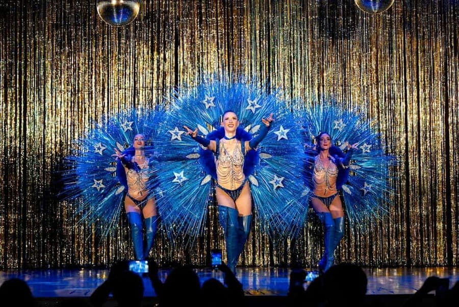 Marseille : Cabaret-theatre L'étoile bleue - What Could Be Improved?