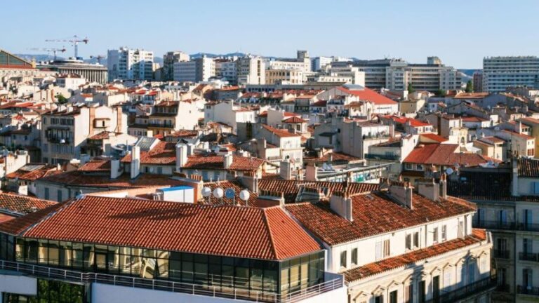 Marseille: Express Walk with a Local in 90 minutes - Deep Dive Into the Tour’s Highlights