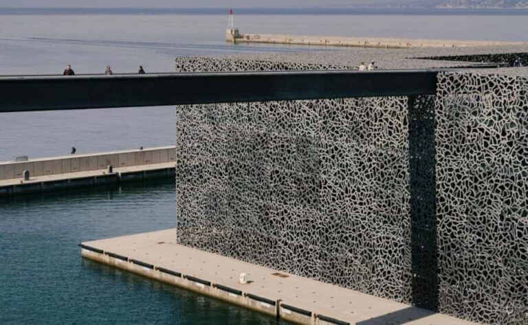 Marseille: Mucem Fast-Track Ticket & Le Panier Audio Tour - The Self-Guided Audio Tour of Le Panier District