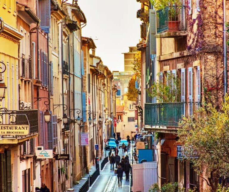 Marseille Shore Tour: Aix & Notre-Dame with Local Stories - Notre-Dame de la Garde: Marseille’s Guardian