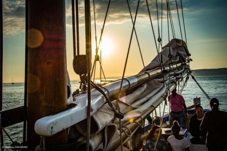 Marseille: sunset on a sailboat, buffet, and Provence wine - The Itinerary Breakdown