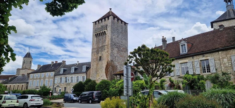 Martel: Guided Tour with a Tour Guide - The Market Days Bonus