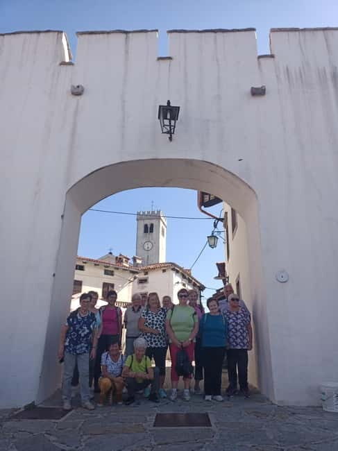martno: Village Walking Tour with Local Guide - What Makes This Tour Stand Out