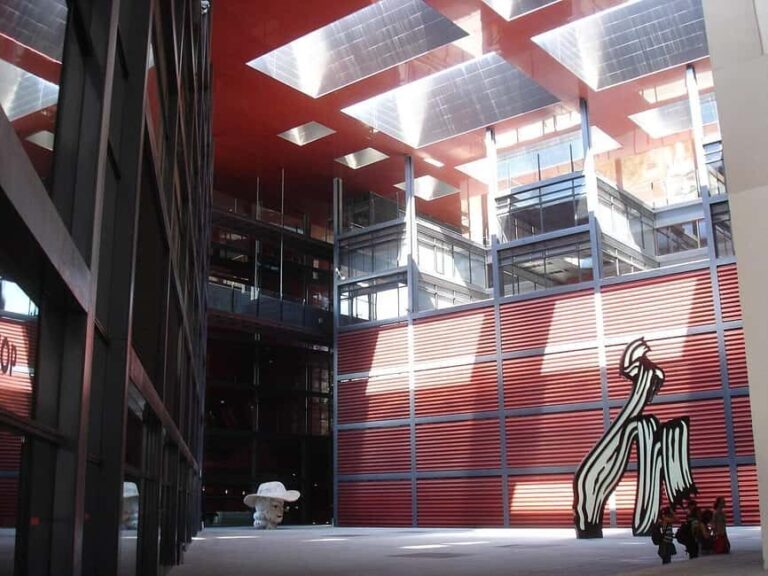 Maruja Mallo: the art of looking different at the Reina Sofía Museum - Practical Details and Value