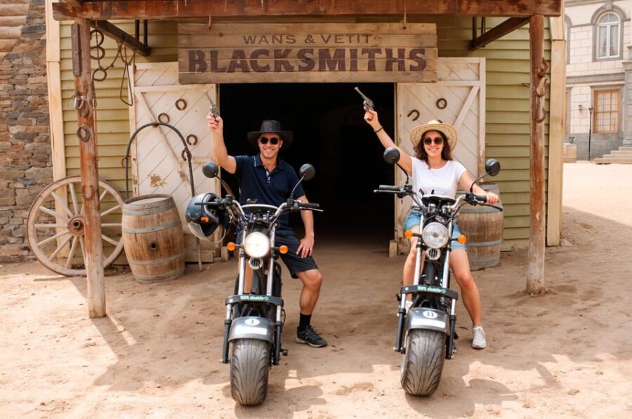 Maspalomas: E-Scooter or E-Bike Tour+Western Town Sioux City - Sioux City Western Park: A Wild West Escape