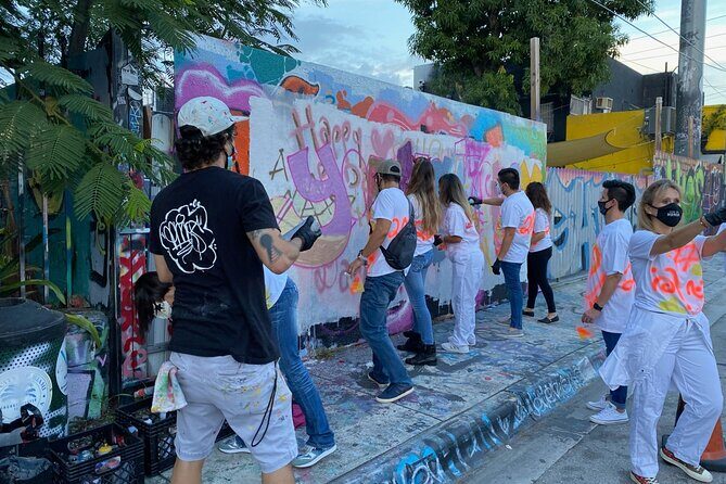 Master Graffiti Class - Pedro AMOS Galeria - Little River - What to Expect from the Tour