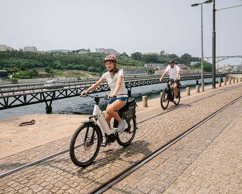 Matosinhos: 24-hour E-bike rental - The Bike and Gear: What’s Included