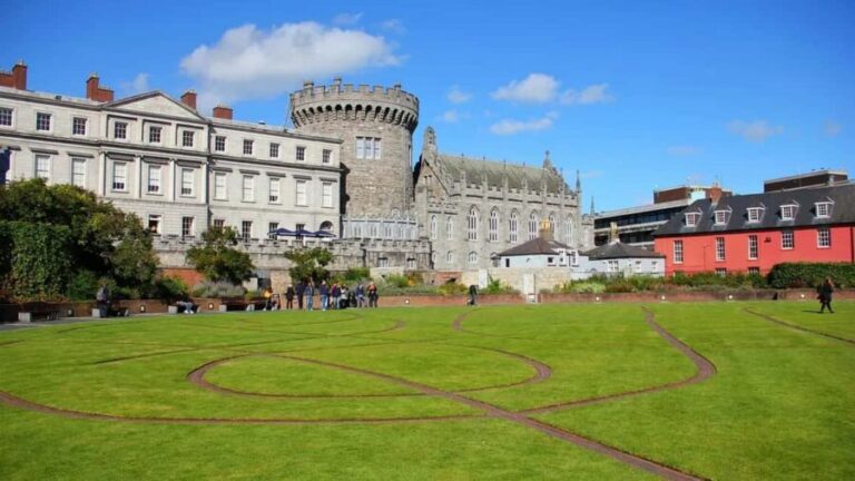 Medieval Dublin Castle.Book of Kell's & Trinity Library Tour - Who Is This Tour Best For?