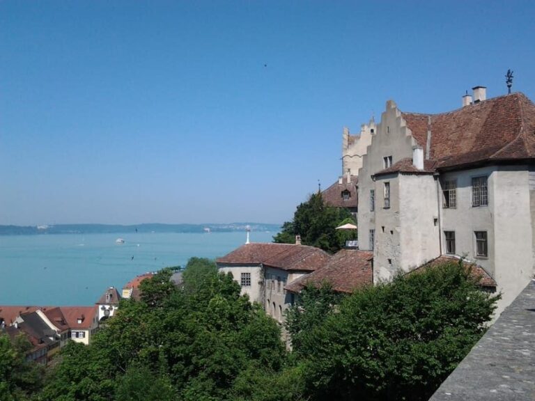 Meersburg: Public city tour with wine tasting - Who Is This Tour Perfect For?