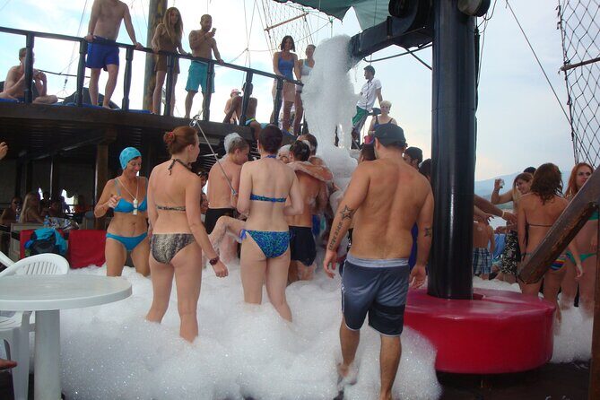 Mega Star Yacht Tour with Lunch, Foam Party & Transfer From Belek - The Experience on Board