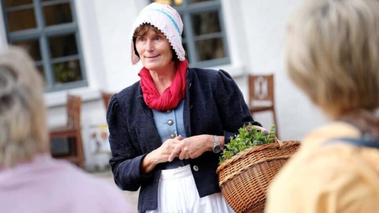 Meißen: Guided Walking Tour 'Romantic Evening Stroll' - Who Should Do This Tour?