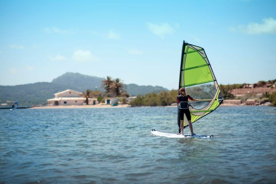 Menorca: Windsurf Lesson - Who Should Consider This Experience?