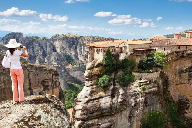 Meteora Full Day Tour from Thessaloniki - What Travelers Say