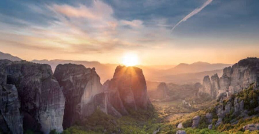 Meteora Private Full Day Tour from Athens & Free Audio Tour - The Itinerary Breakdown