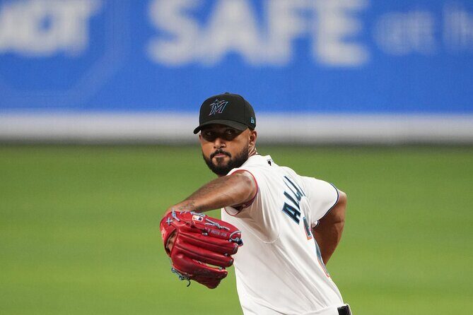 Miami Marlins Baseball Game Tickets - The Experience in Detail