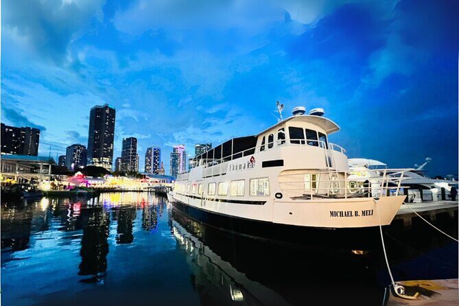 Miami Sunset Champagne Cruise with Skyline Views - What the Reviews Say