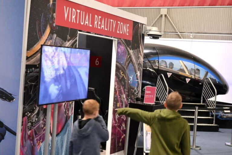 Midlands: Spitfire 360° VR Experience - What to Expect During the Experience