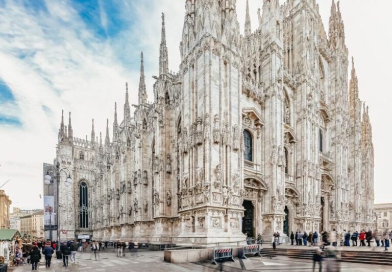 Milan: Cathedral and Duomo's Terraces Entrance Ticket - Walking the Terraces: The Views That Make It Special