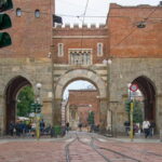 Milan: Colonne di San Lorenzo and Navigli Guided Tour - The Vibrant Heart of Navigli and Its Historic Roots