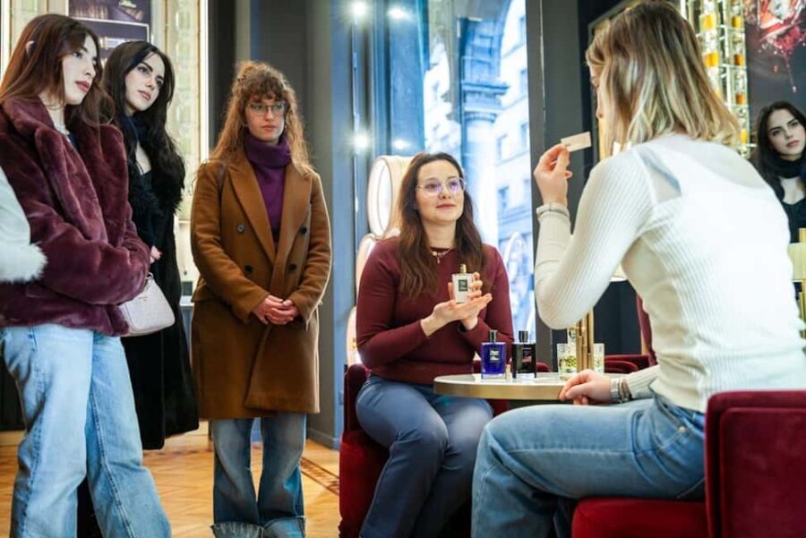 Milan: Fashion and Beauty Walking Tour With Expert Designer - Visiting the Heart of Milan’s Fashion Scene