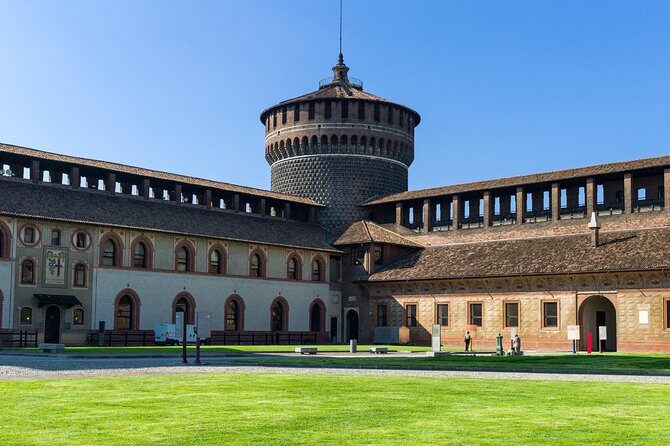 Milan Highlights Self guided scavenger hunt and Walking Tour - Deep Dive into the Itinerary