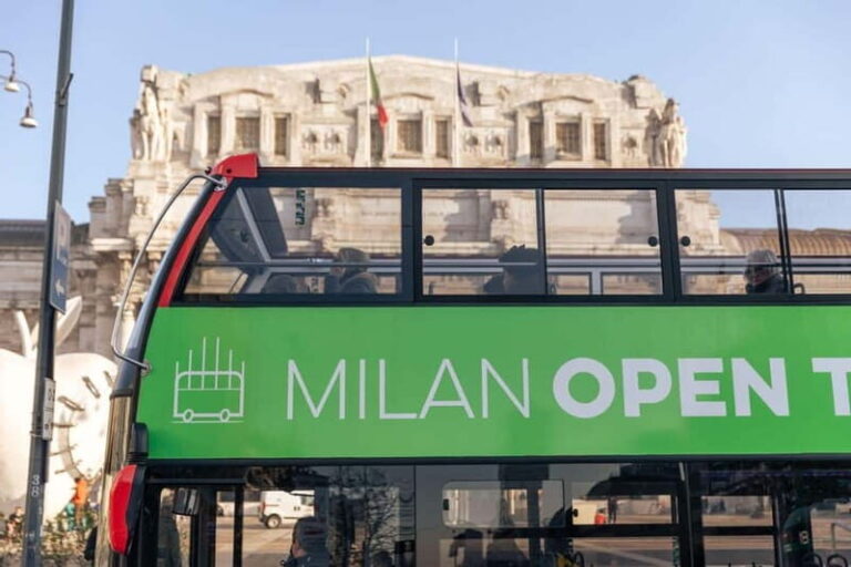 Milan Open Bus and typical tastings - The Tasting Component: Savoring Milan