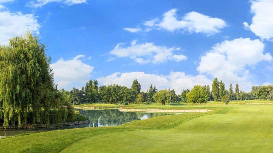 Milan: Play golf at Le Rovedine Golf Club - Practicalities and Tips