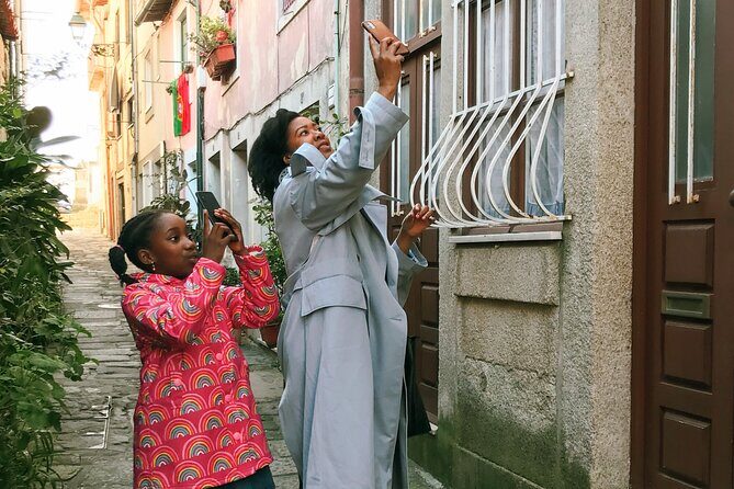 Mobile Photography through Porto hidden streets - Who Should Consider This Tour?