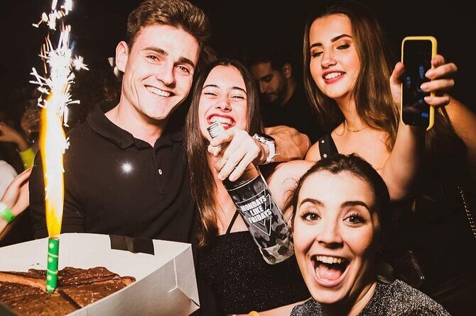 MONDAYS LIKE FRIDAYS - GIRLS 3 FREE DRINKS | Admission Ticket - The Full Experience: What to Expect from the Tour