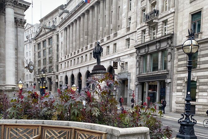 Money and Power in the City Sightseeing Tour - The Sum Up