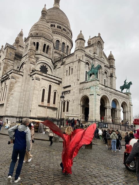 Montmartre enchanté Visite chantée et guidée (VIP) - FAQs
