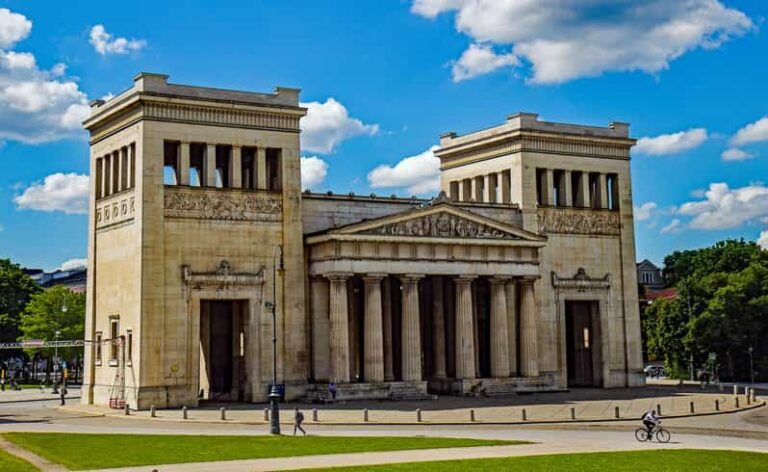 Munich: National Socialism Historical Tour in GERMAN - Who Should Consider This Tour?