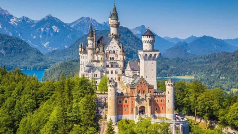 Munich: Neuschwanstein Castle Chinese Day Tour - Tour Logistics and What to Expect