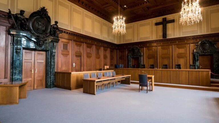 Munich: Nuremberg Uncovered History, Trials & Art Day Tour - Who Should Consider This Tour?