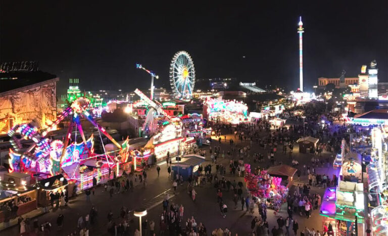 Munich: Oktoberfest Tour & Big Beerhall Evening Reservation - The Beer Hall Experience