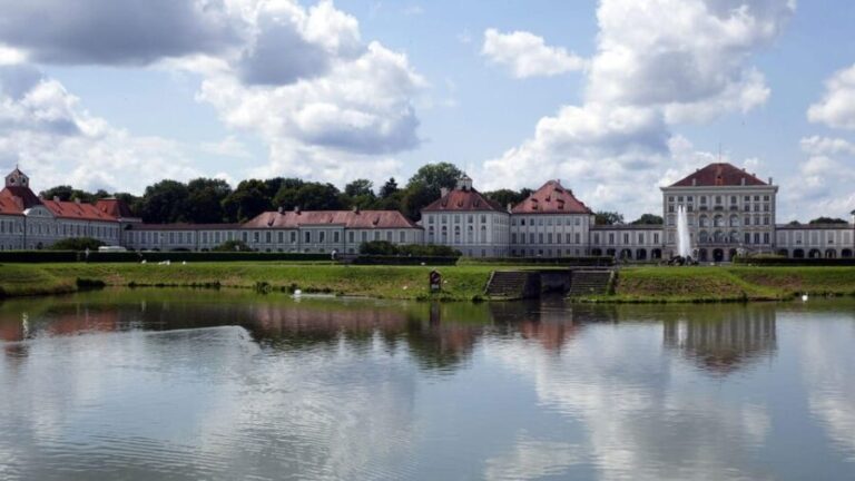 Munich Private Walk Tour and Nymphenburg by Public Transport - A Closer Look at the Munich Private Walk & Nymphenburg Tour