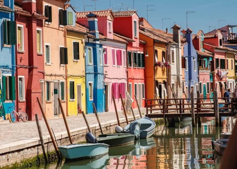 Murano Glass Factory, Burano Lace Shop & Torcello - The Balance of Guided and Independent Exploration