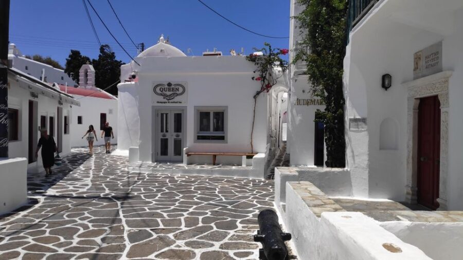 Mykonos: Highlights Walking Tour with a Local - Why Consider This Tour?