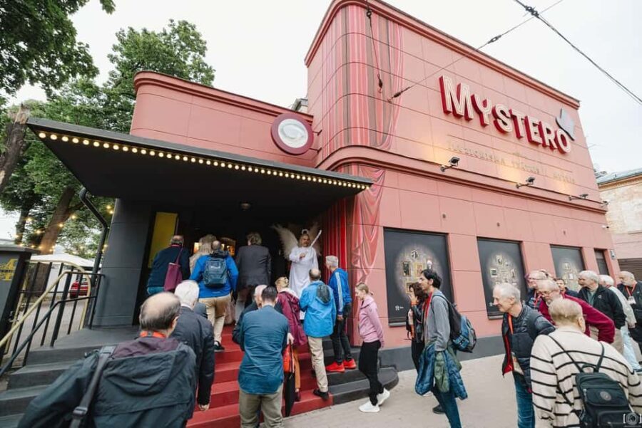 Mystical Riga: A Walk-Around Magic Show - The VIP Upgrade and Mystero Magic Museum