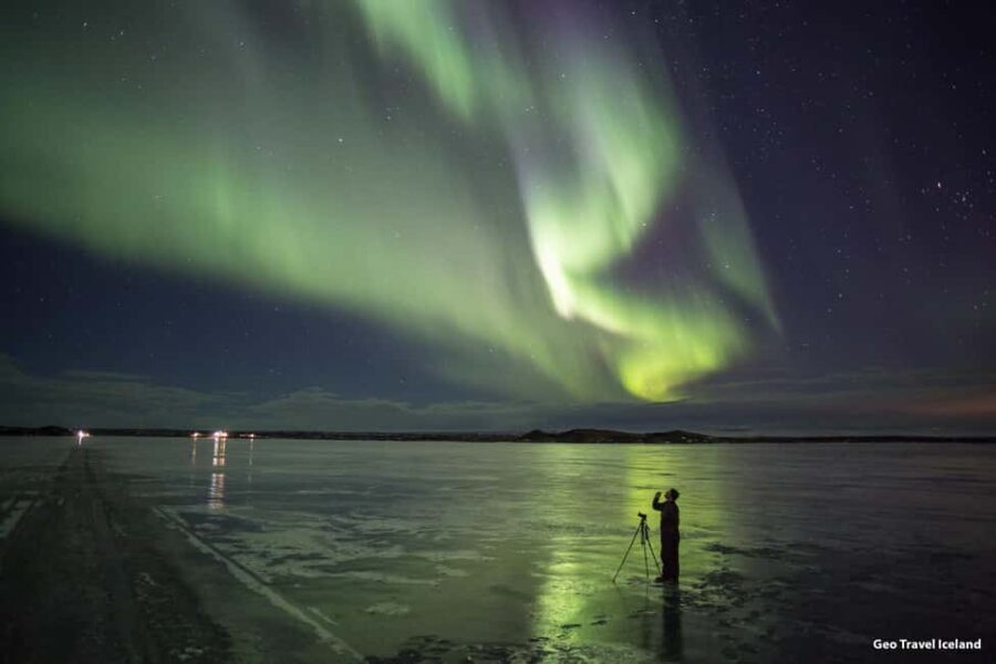 Mývatn: Northern Lights Tour with Guide - How the Experience Unfolds