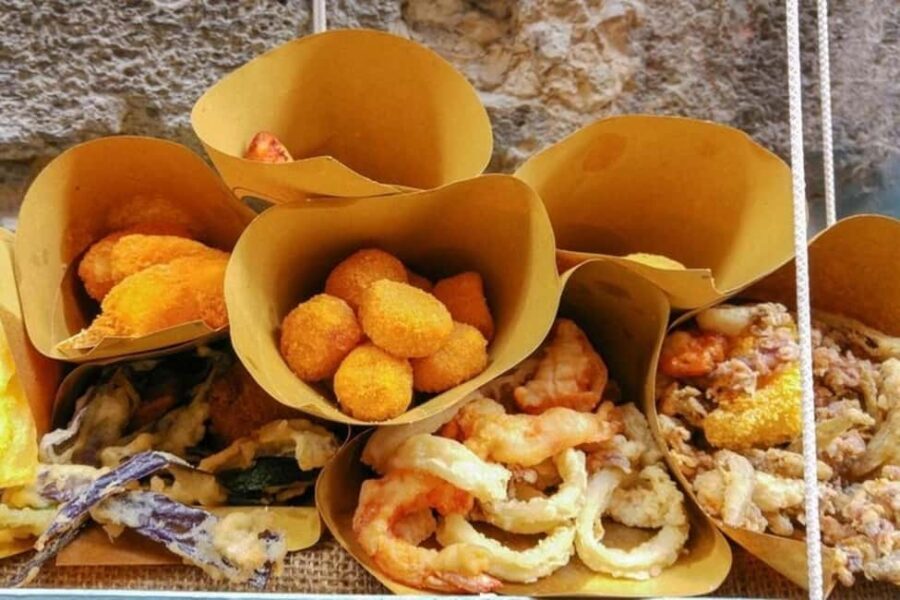 Naples : Best Street Food Tour With A Local Guide - What We Loved and What to Keep in Mind