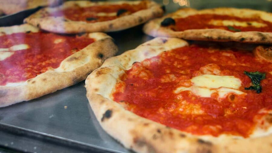 Naples: guided tour of Spaccanapoli and street-food tasting - What You Can Expect from the Experience