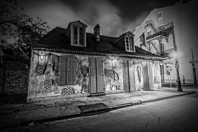 New Orleans Haunted & History Tour - A Walk Through the Haunted French Quarter