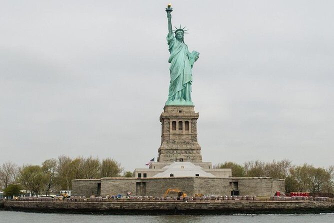 New York City Skyline and Statue of Liberty Cruise - Is This Tour Right for You?