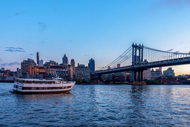 New York City Skyline Dinner Cruise - The Experience: More Than Just Views