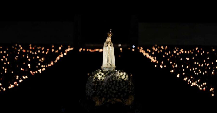 Night pilgrimage to Fatima with candle procession - The Experience in Detail