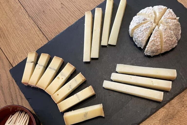 No Diet Club : Bordeaux Food Tour in Bordeaux center ! - Who Is This Tour Best For?