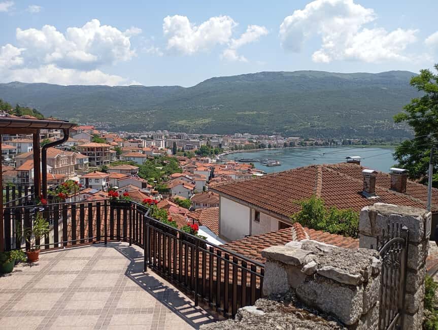 North Macedonia: Ohrid & Lin Sensation Day Tour from Tirana - Crossing Borders and Approaching Ohrid