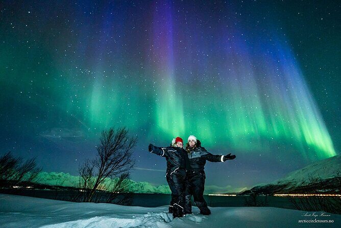 Northern Lights Chase minibus, portraits, toilet, meal, guarantee - The Value of This Tour